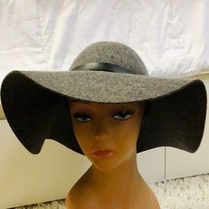 H & M 100% Wool Hat